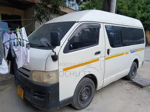 Toyota HiAce 2006 White