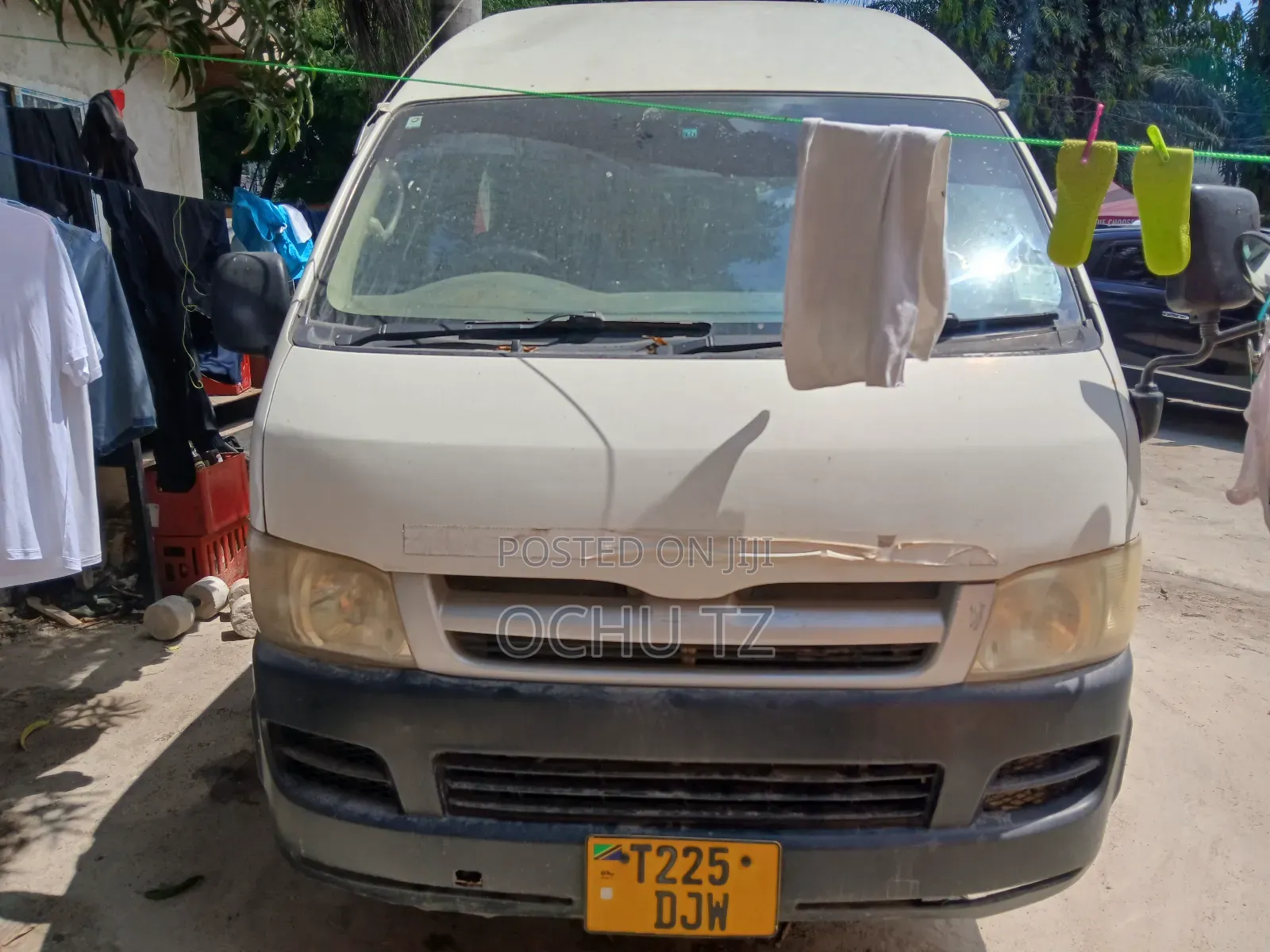 Toyota HiAce 2006 White