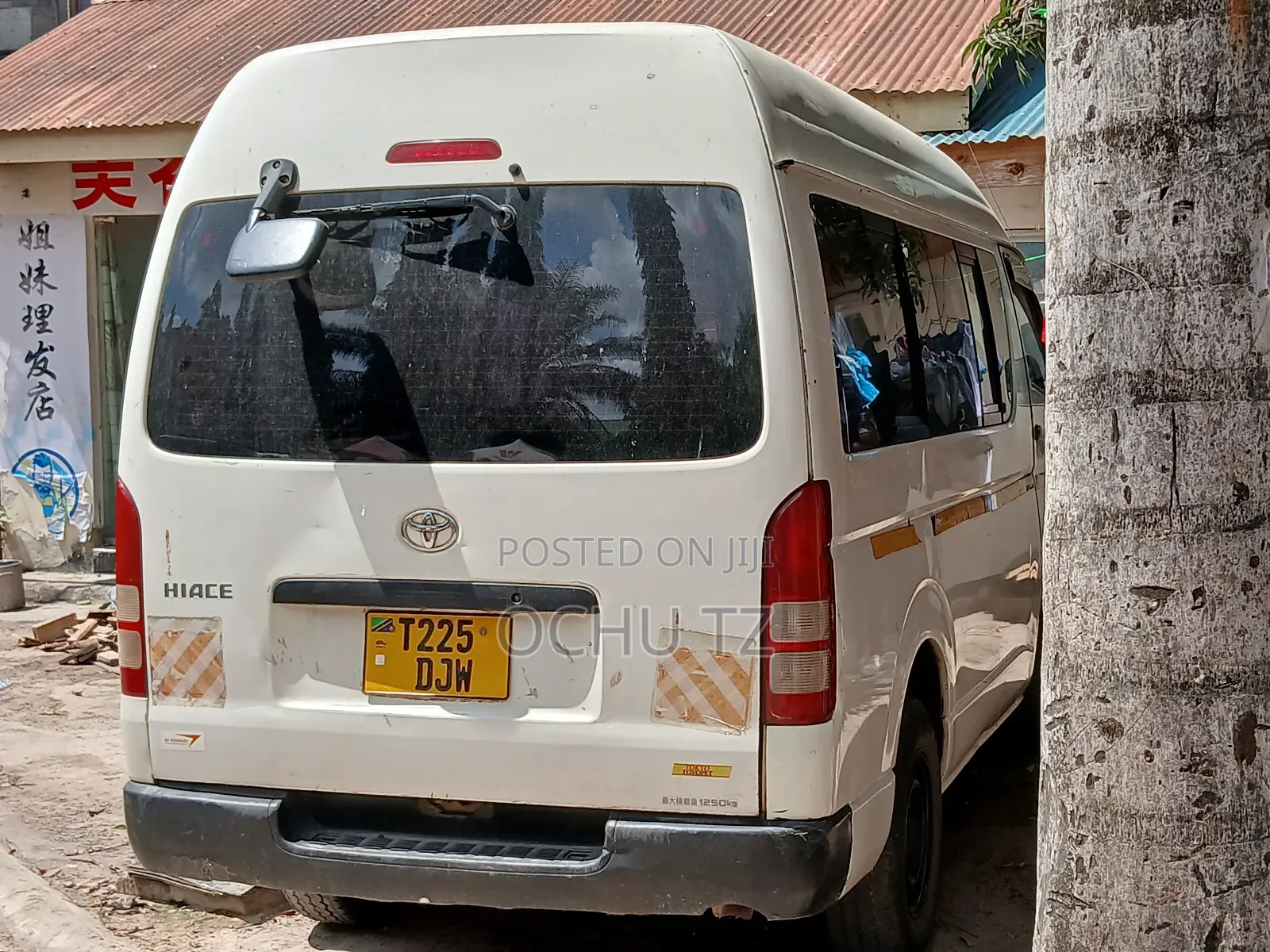 Toyota HiAce 2006 White