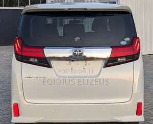 Toyota Alphard 2017 White