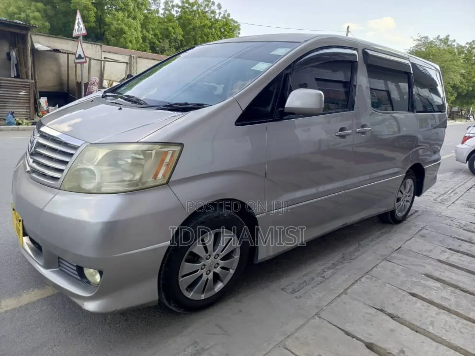 Toyota Alphard 2004 Silver