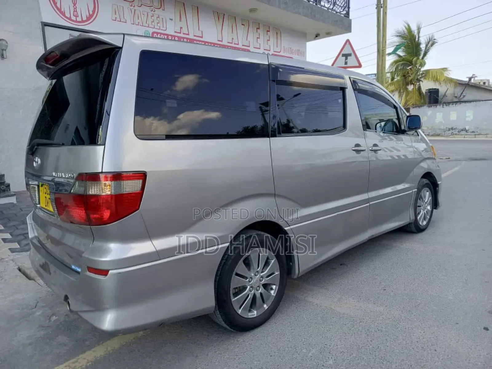 Toyota Alphard 2004 Silver