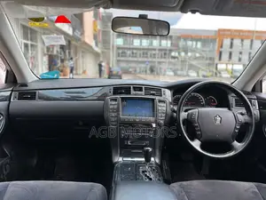 Toyota Crown 2004 White