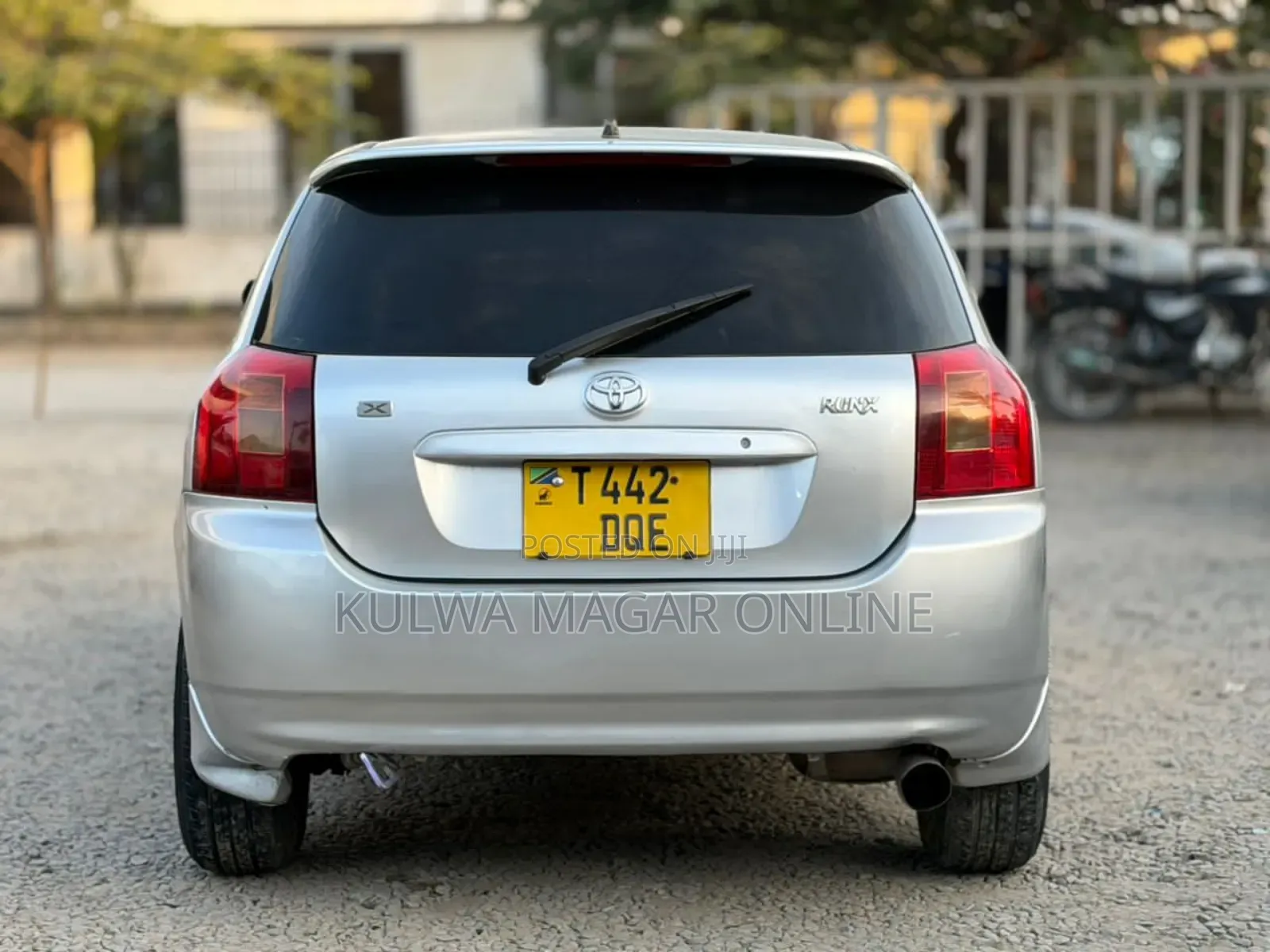 Toyota Corolla RunX 2004 Silver