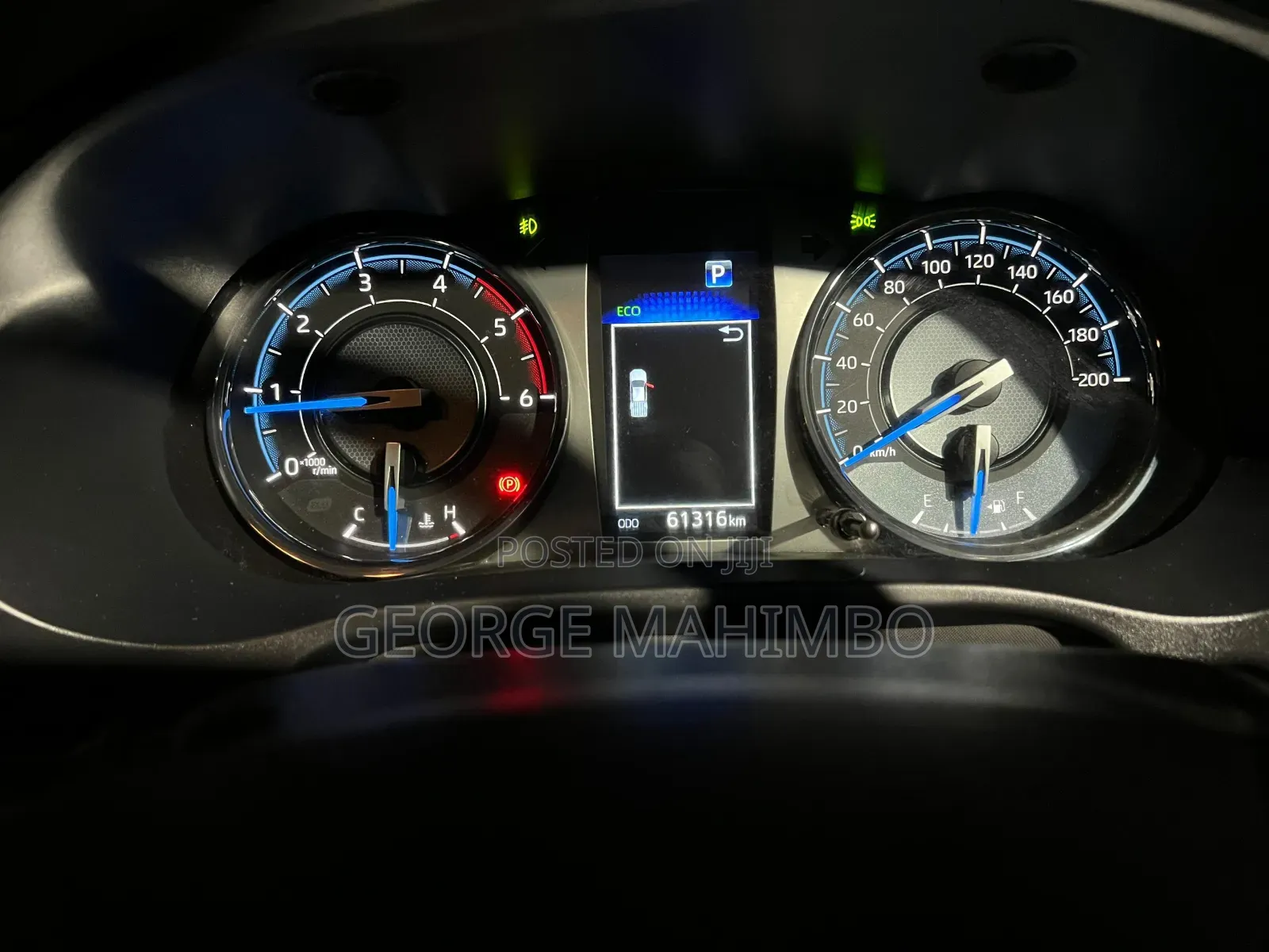 Toyota Hilux 2022 Brown