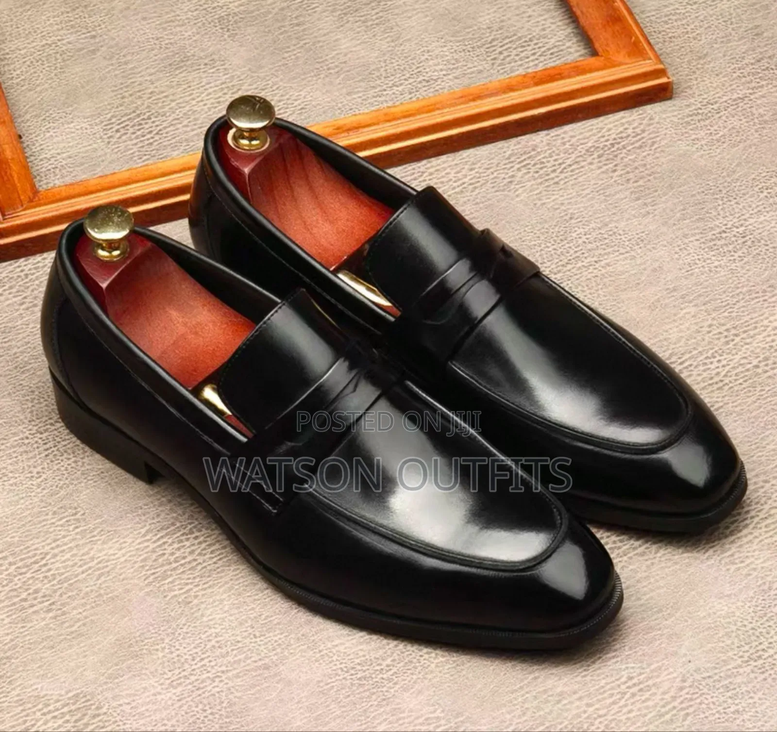 Viatu or Men's Shoes Preciously Worth