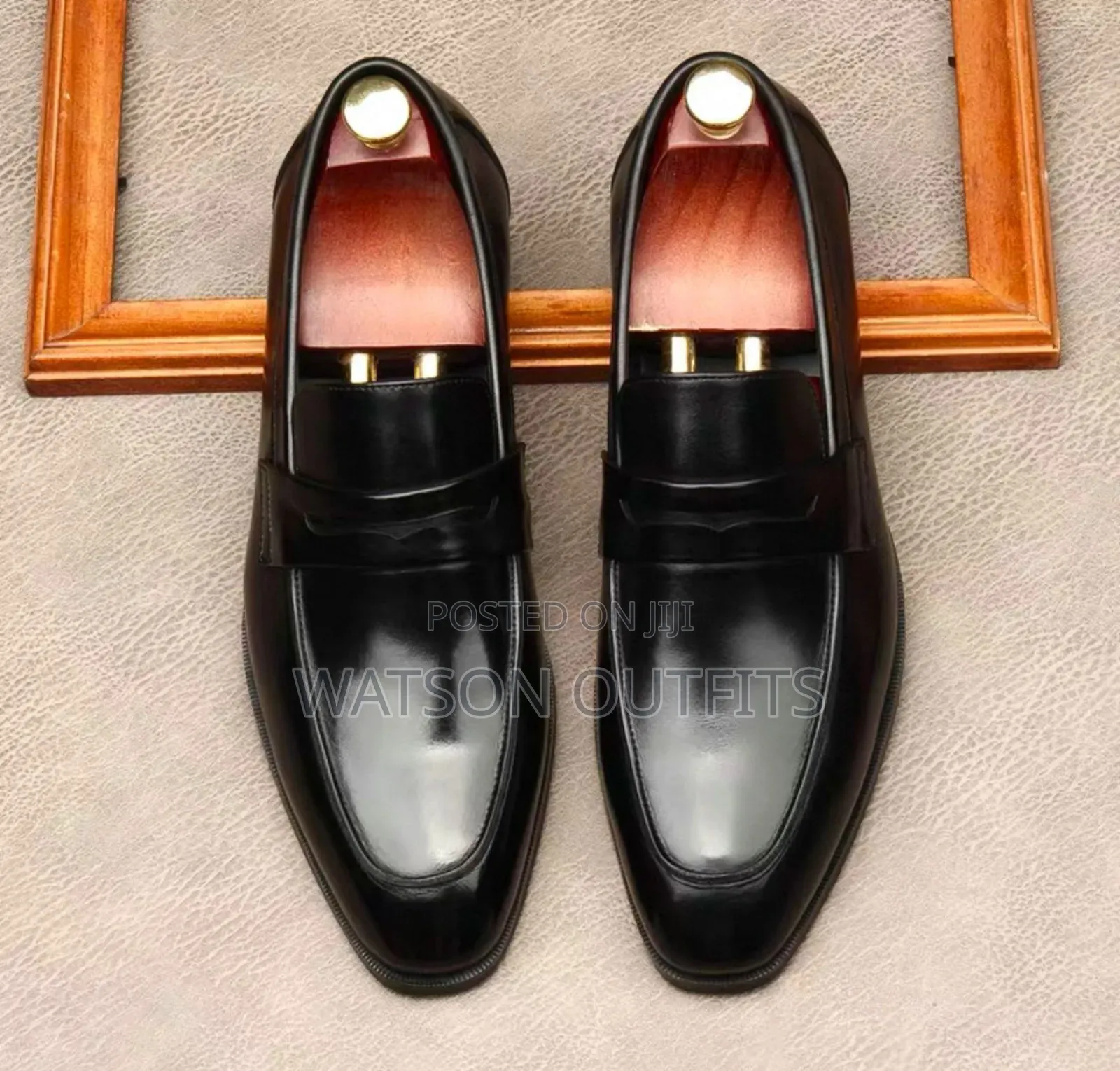 Viatu or Men's Shoes Preciously Worth
