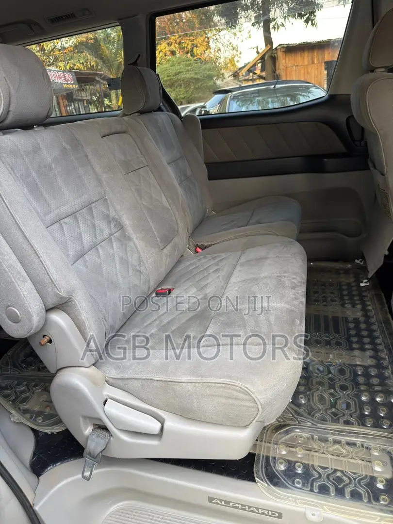 Toyota Alphard 2.4 Petrol FWD 2005 Gold