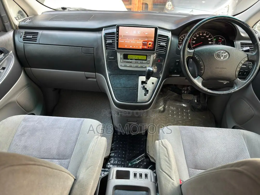 Toyota Alphard 2.4 Petrol FWD 2005 Gold