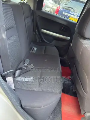 Toyota IST 2004 Gold