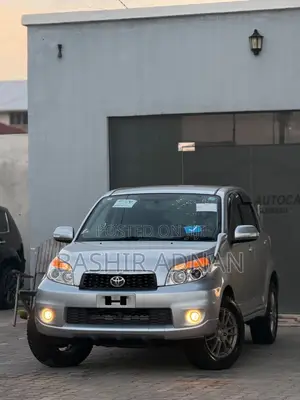 Toyota Rush 1.5 RWD 2010 Silver