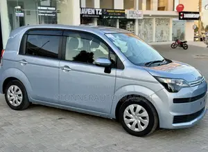 Toyota Spade 2016 Silver