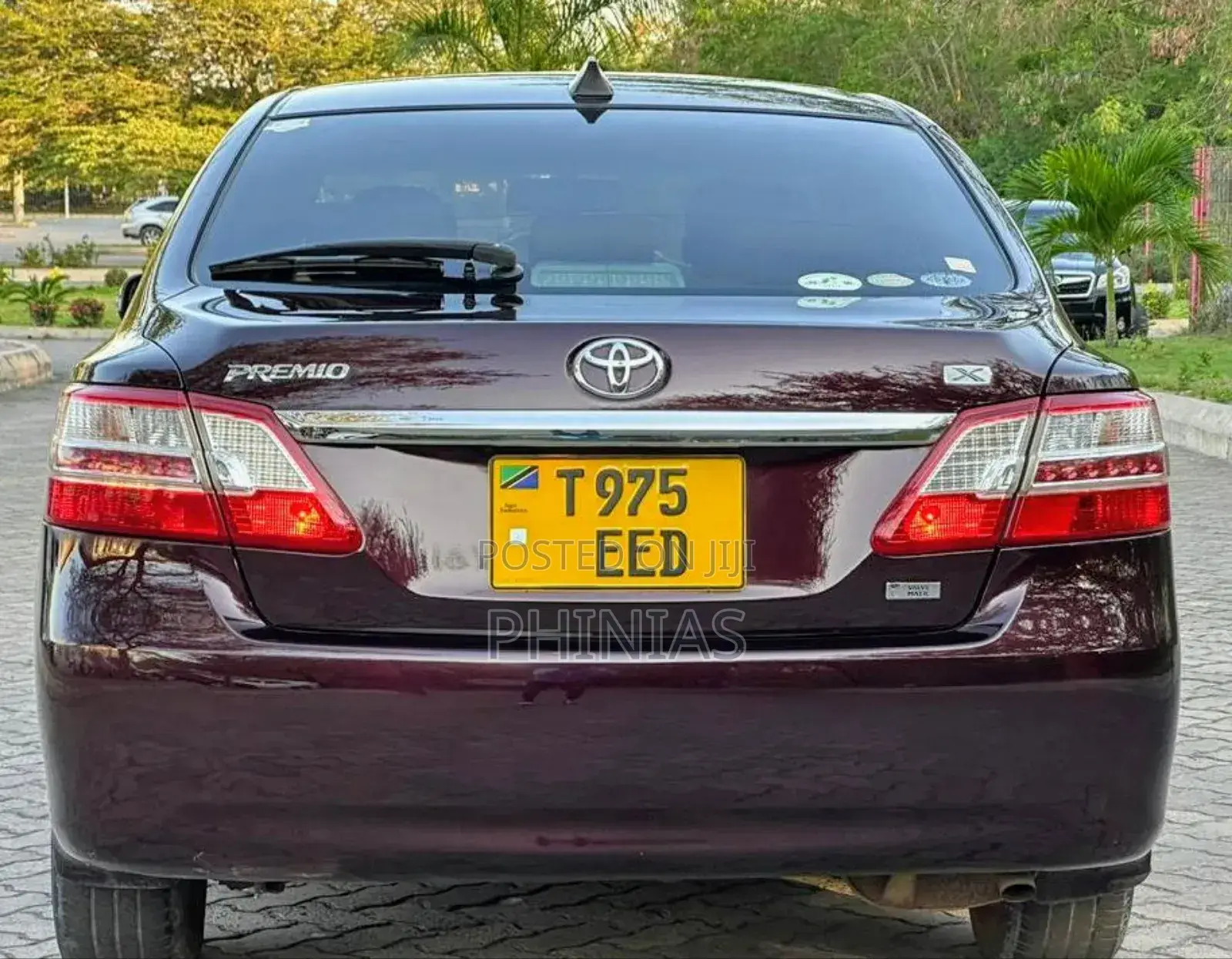 Toyota Premio 2010 Maroon