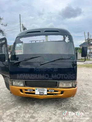 Toyota Coaster 2000 Black