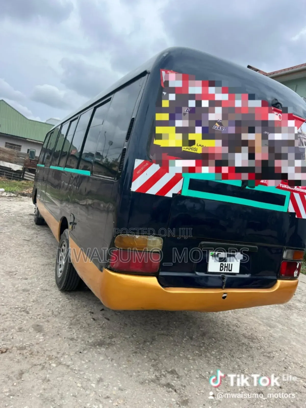 Toyota Coaster 2000 Black