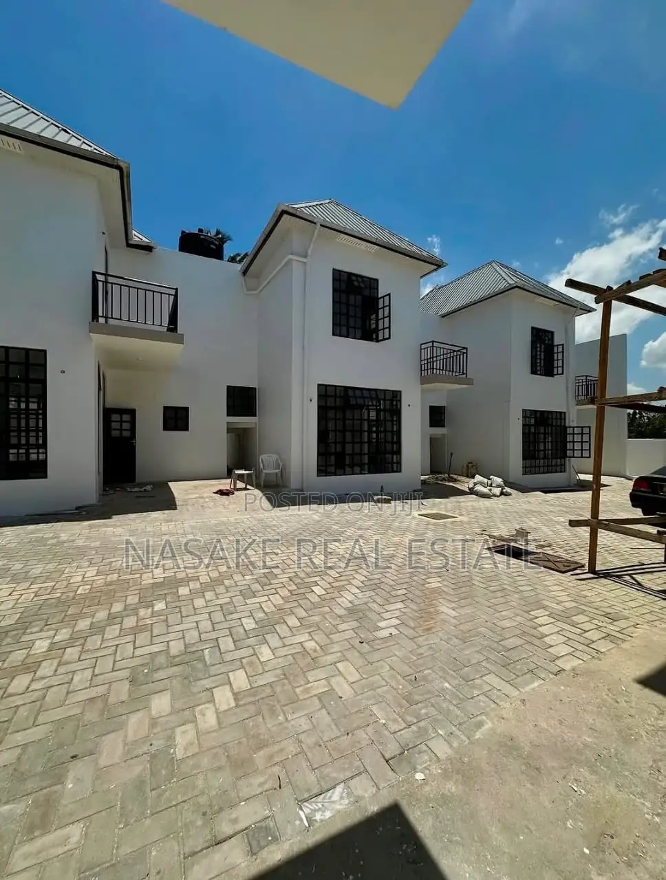3bdrm Apartment in Magorofani, Goba for rent