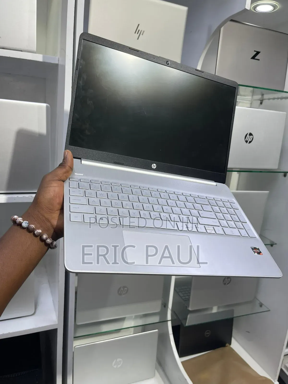 New Laptop HP 15-Dw1197nia 16GB AMD Ryzen 7 SSD 256GB