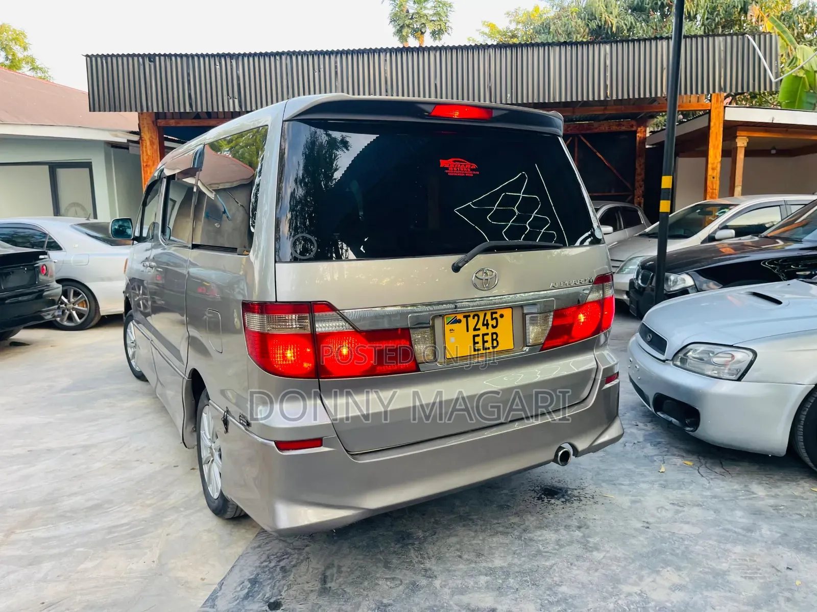 Toyota Alphard 2005 Gold