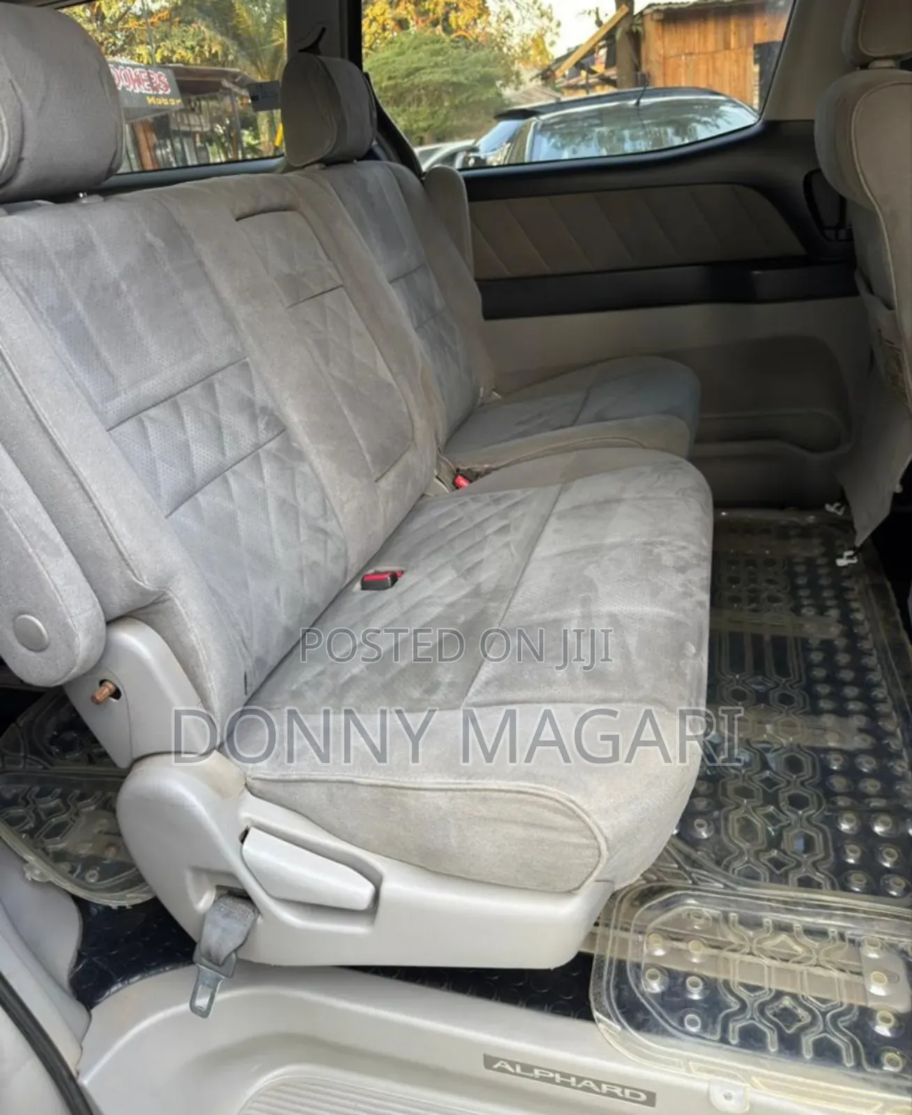 Toyota Alphard 2005 Gold