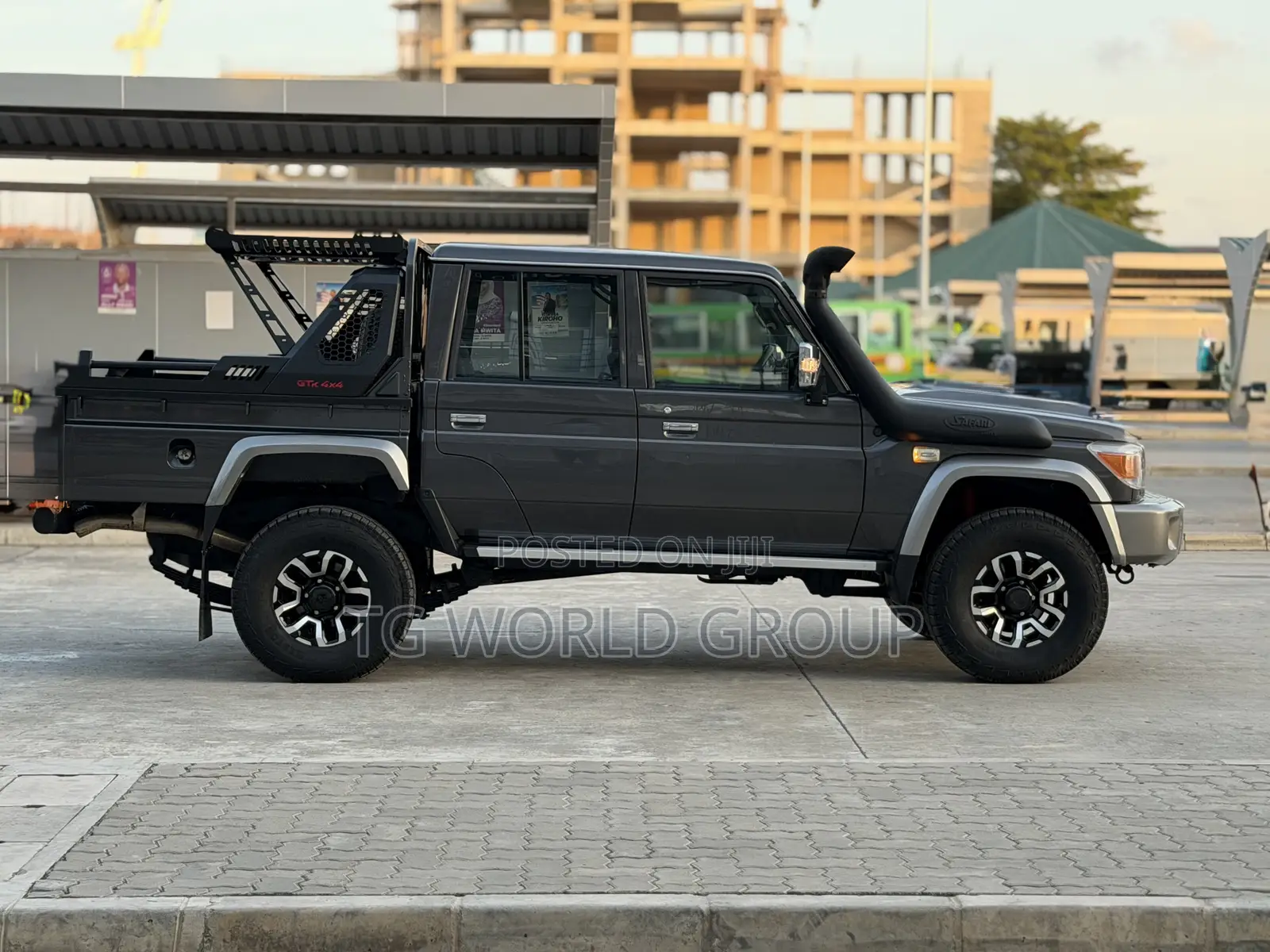 Toyota Land Cruiser 2018 Gray
