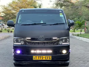 Toyota HiAce 2010 Black