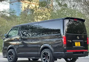 Toyota HiAce 2010 Black