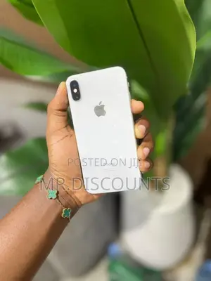 Apple iPhone X 64 GB White