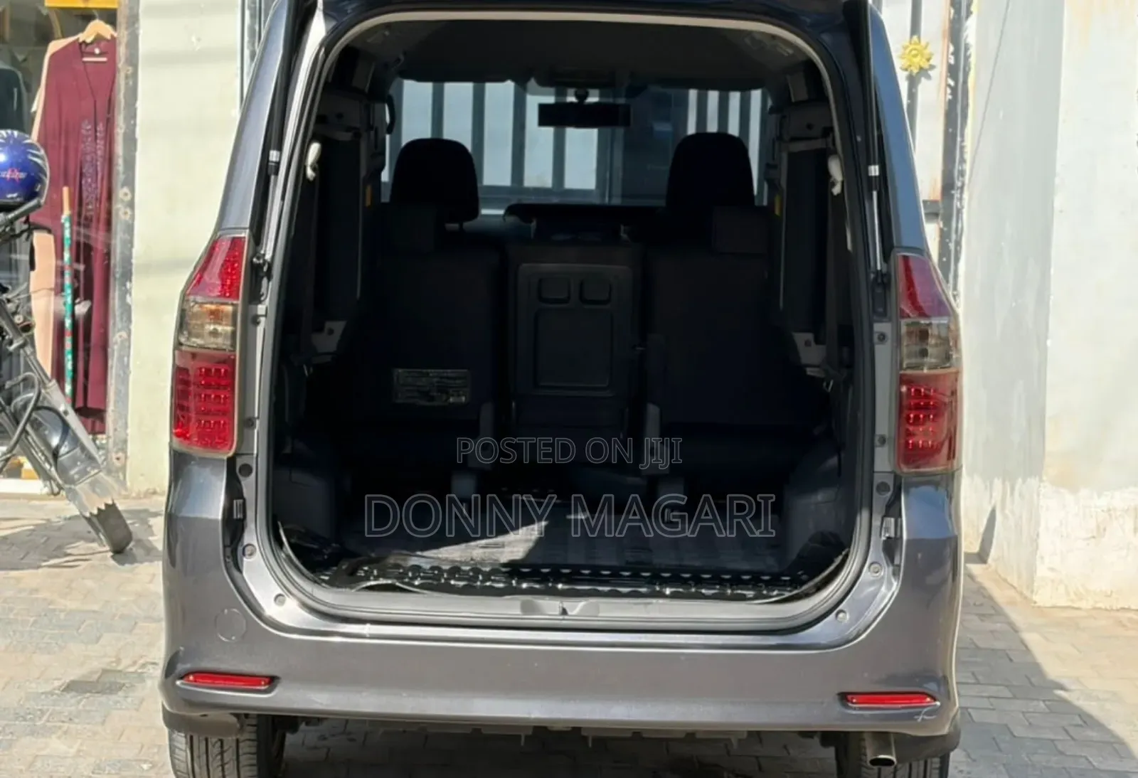 Toyota Noah 2008 Gray