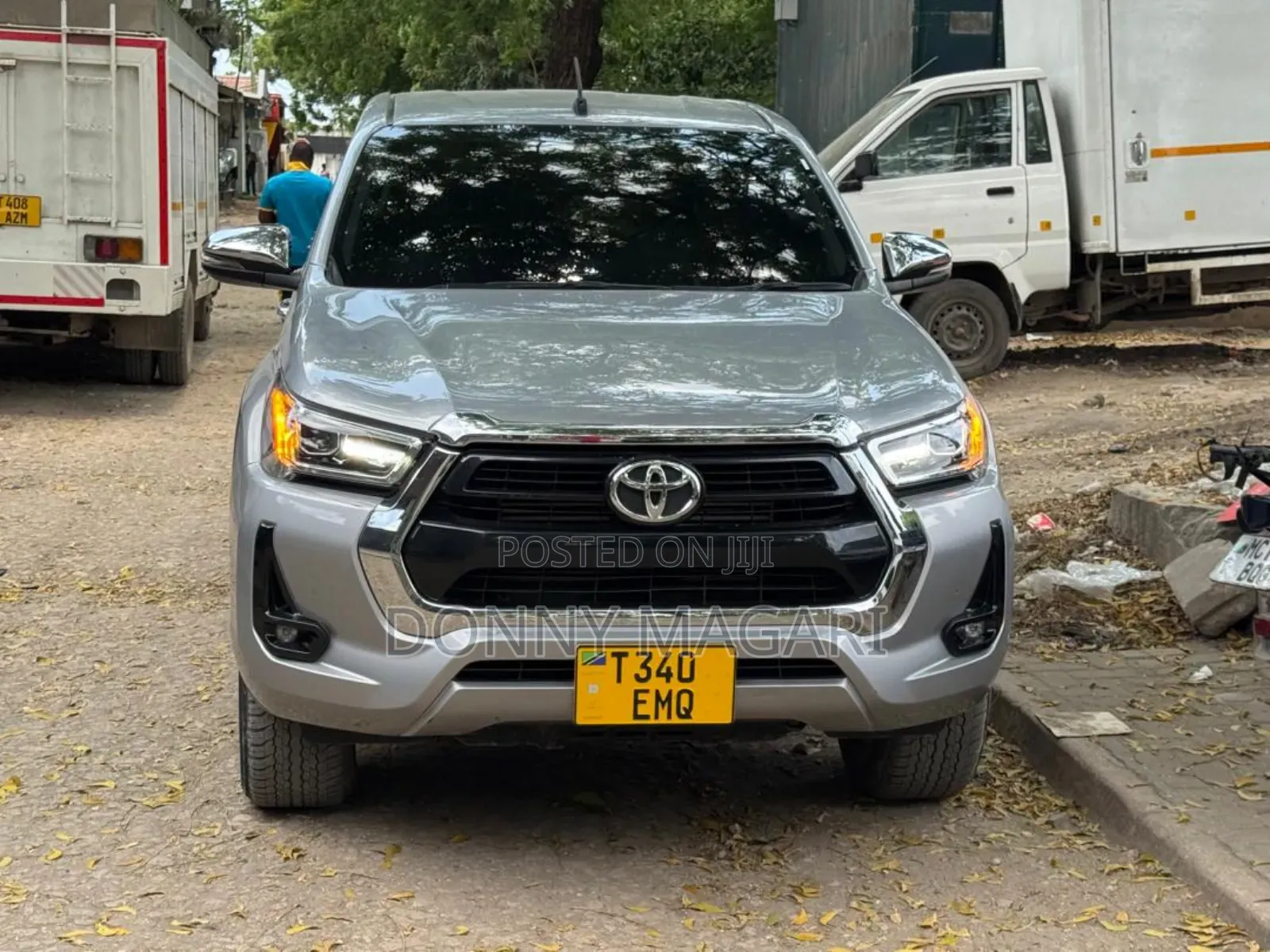 Toyota Hilux 2023 Gray