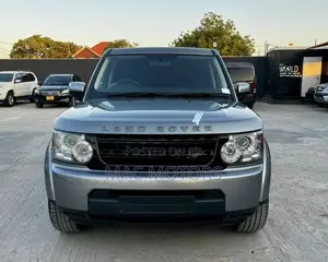 Land Rover Discovery 2012 Gray