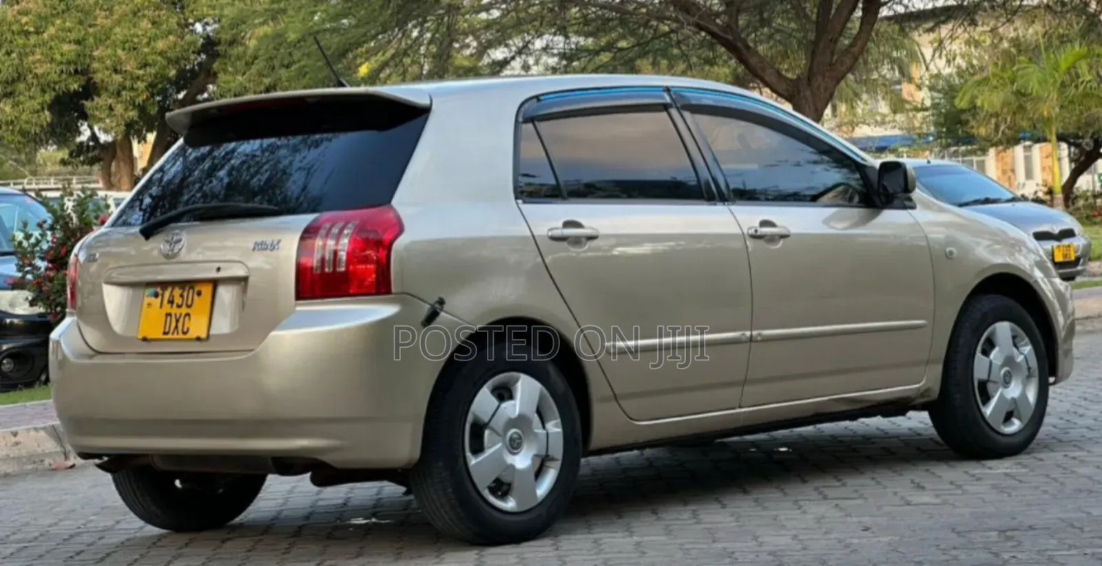 Toyota Corolla RunX 2005 Gold