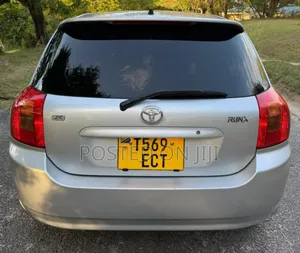 Toyota Corolla RunX 2004 Silver