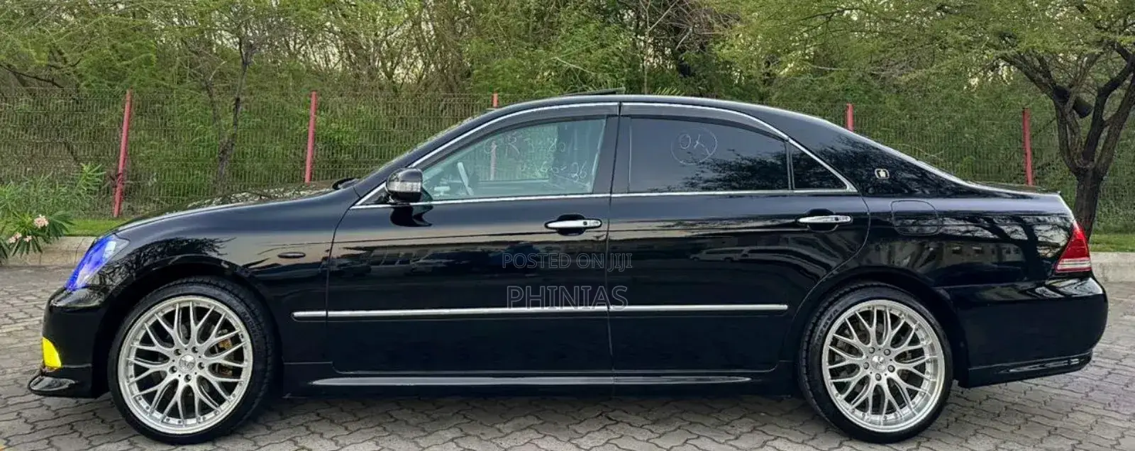 Toyota Crown 2006 Black