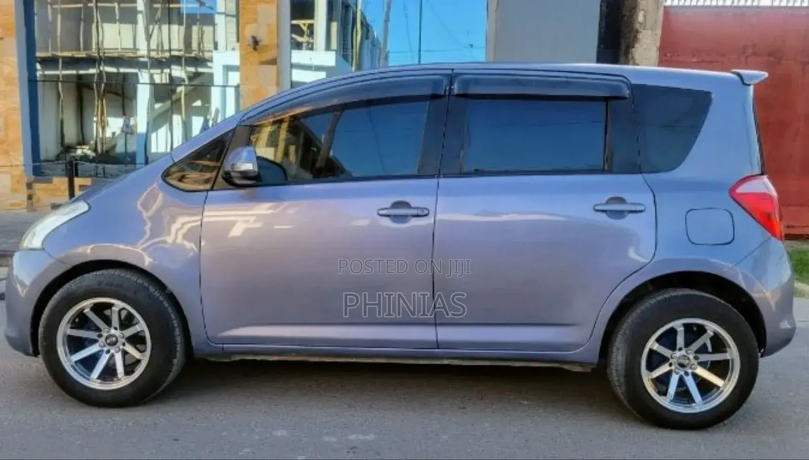 Toyota Ractis 2005 Gray