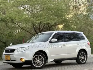 Subaru Forester 2009 White