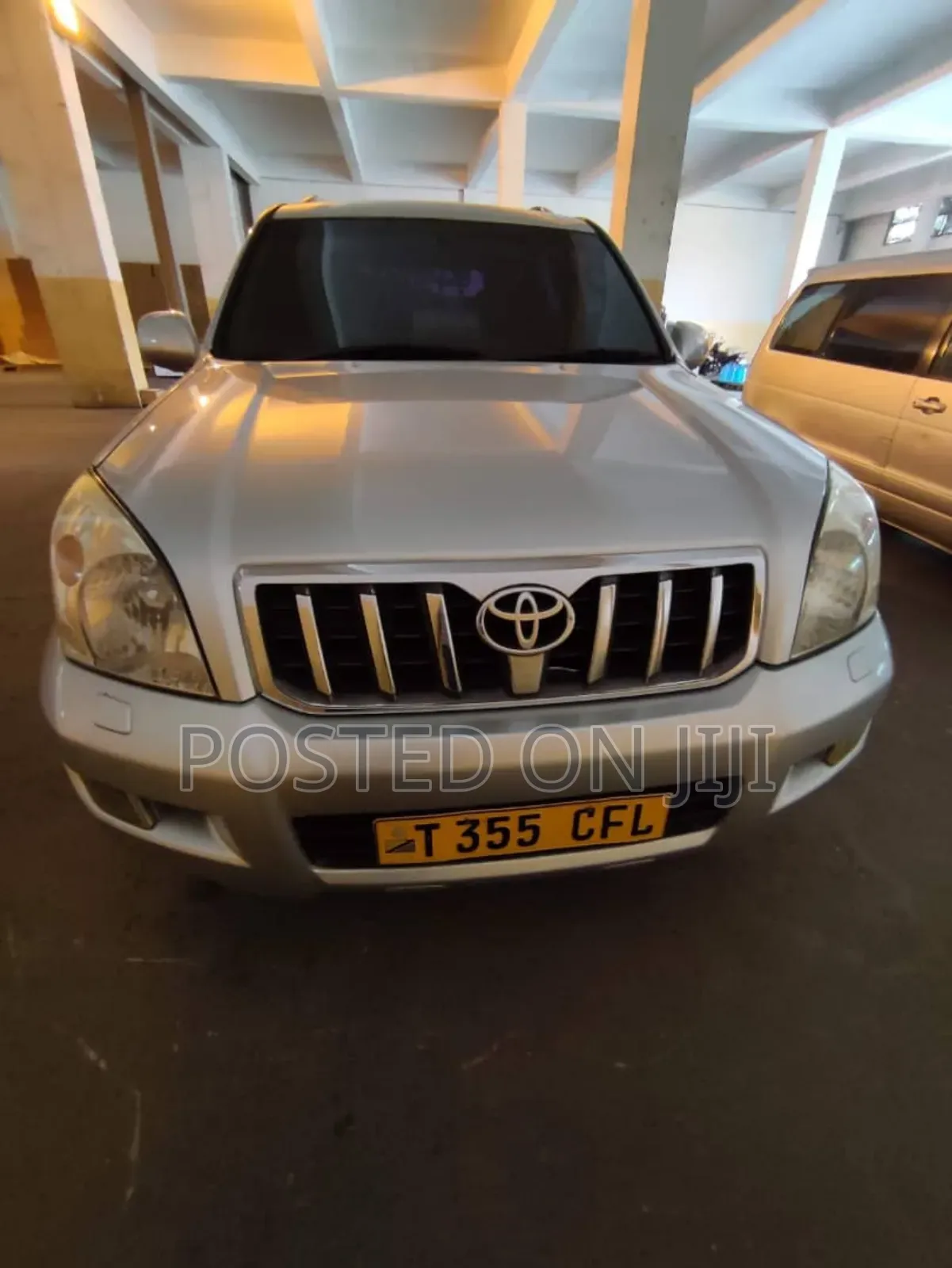Toyota Land Cruiser 2005 Silver