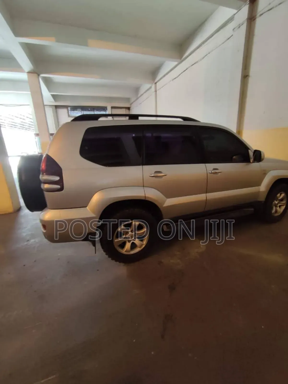 Toyota Land Cruiser 2005 Silver