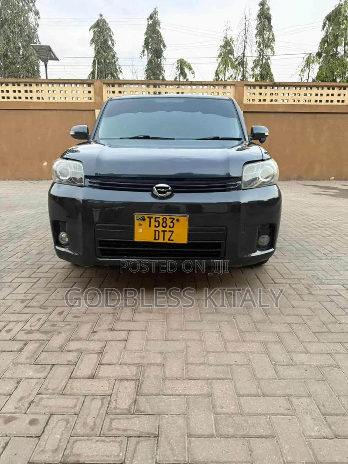 Toyota Corolla Rumion Hatchback 1.5 FWD 2010 Black