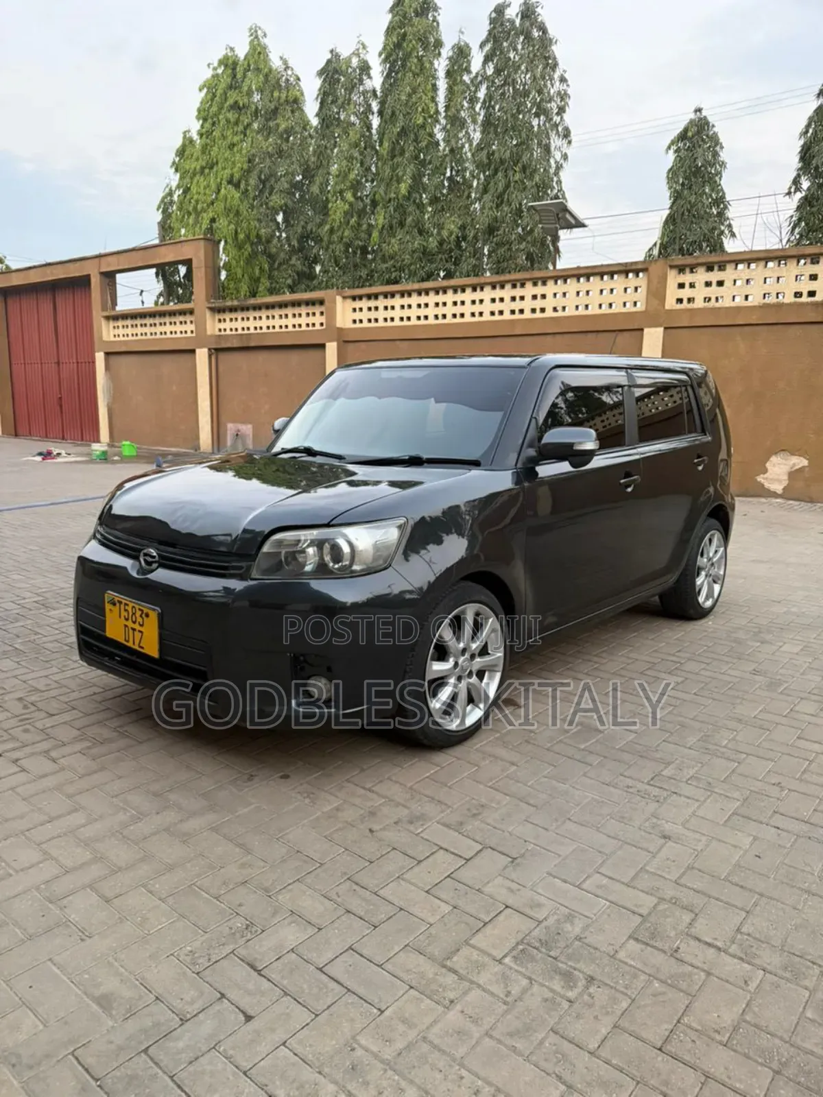 Toyota Corolla Rumion Hatchback 1.5 FWD 2010 Black