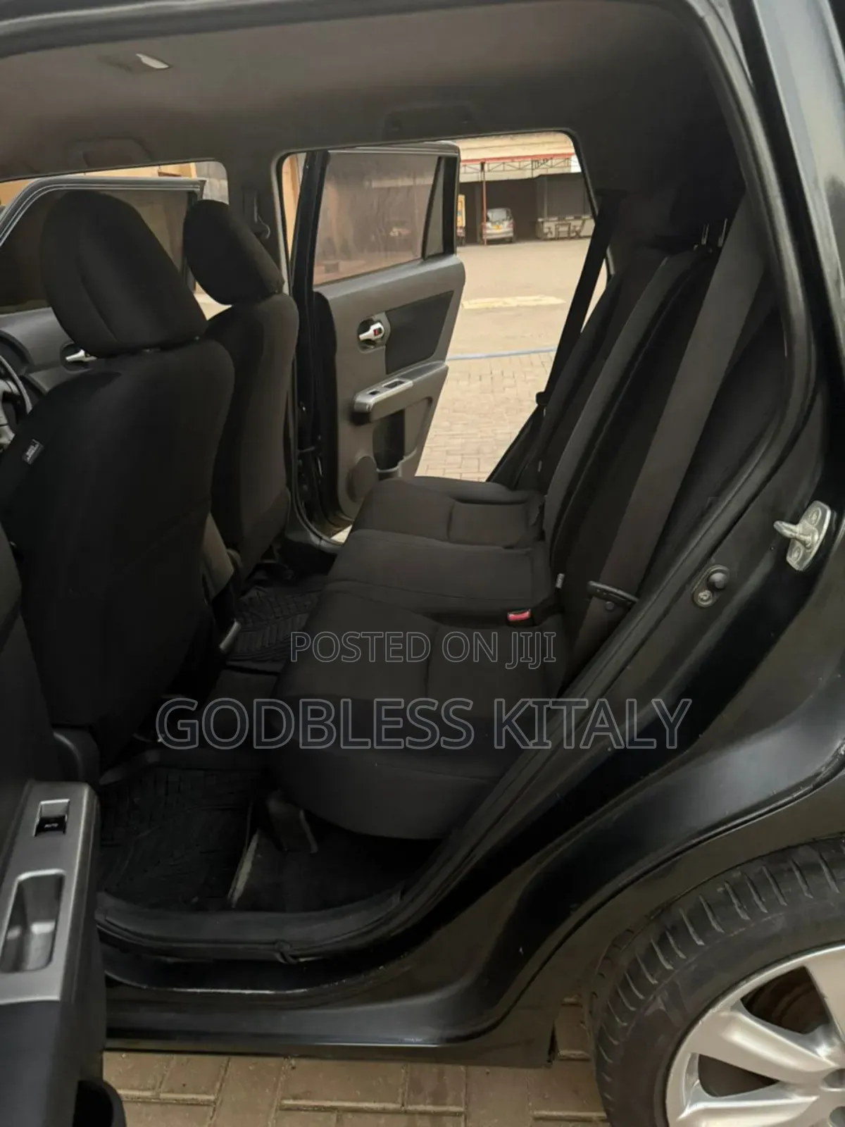 Toyota Corolla Rumion Hatchback 1.5 FWD 2010 Black