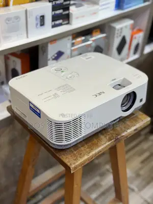 Nec Projector 100+ Inches Screen Display