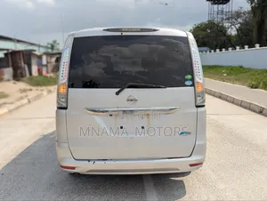 Nissan Serena 2008 Silver