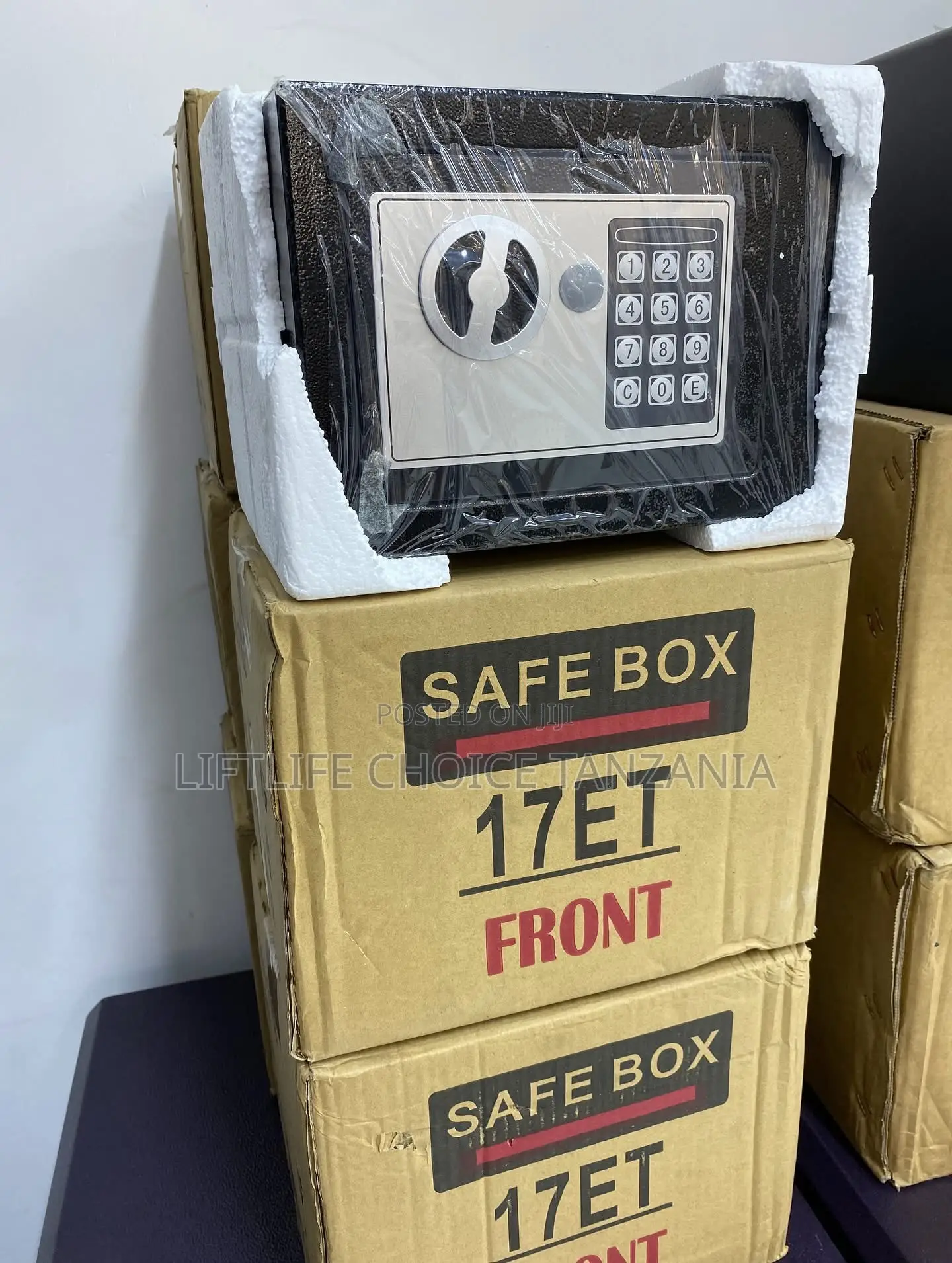 Min Safe Box (Cm 17) Kg 3