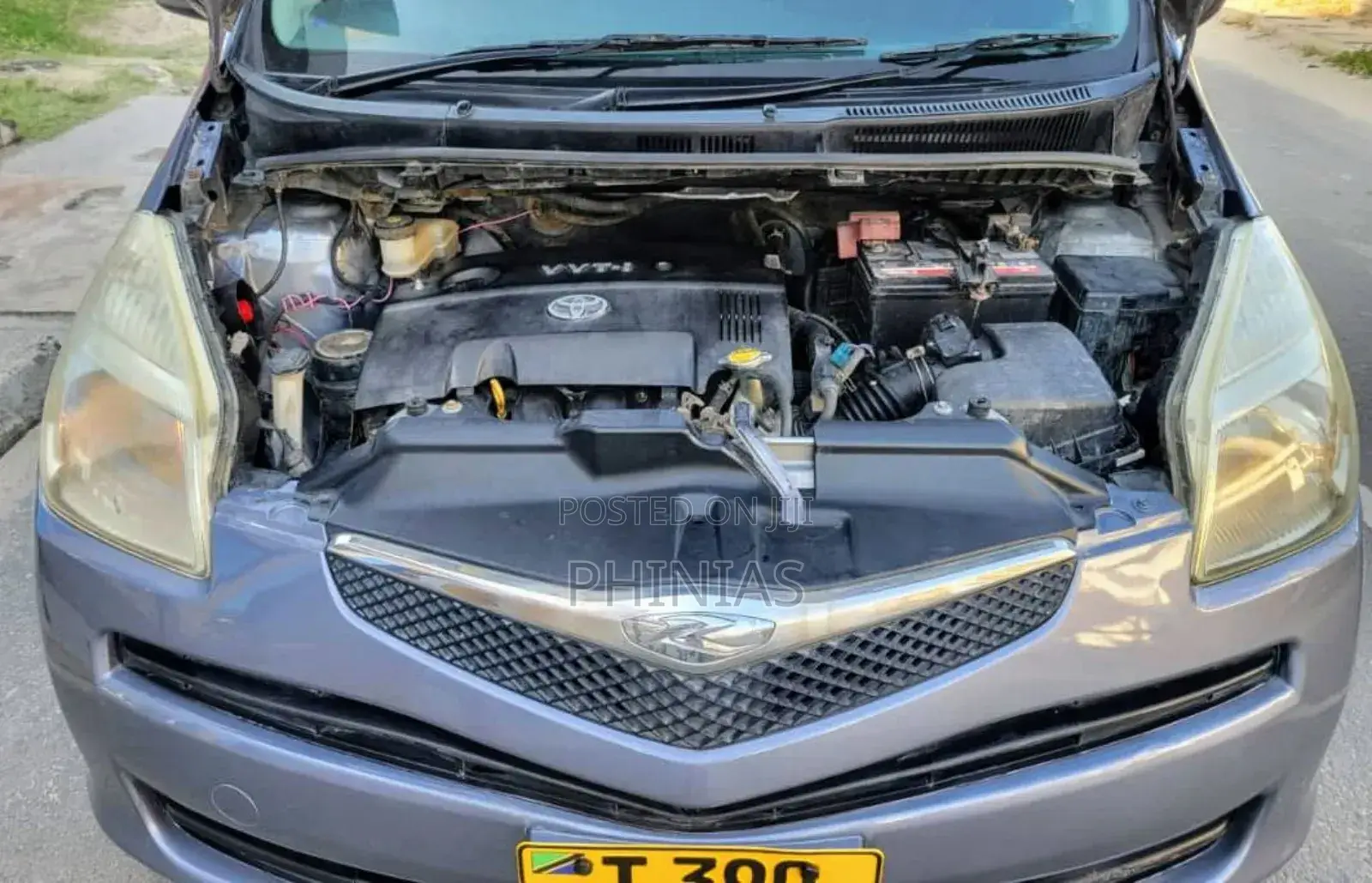 Toyota Ractis 2005 Gray
