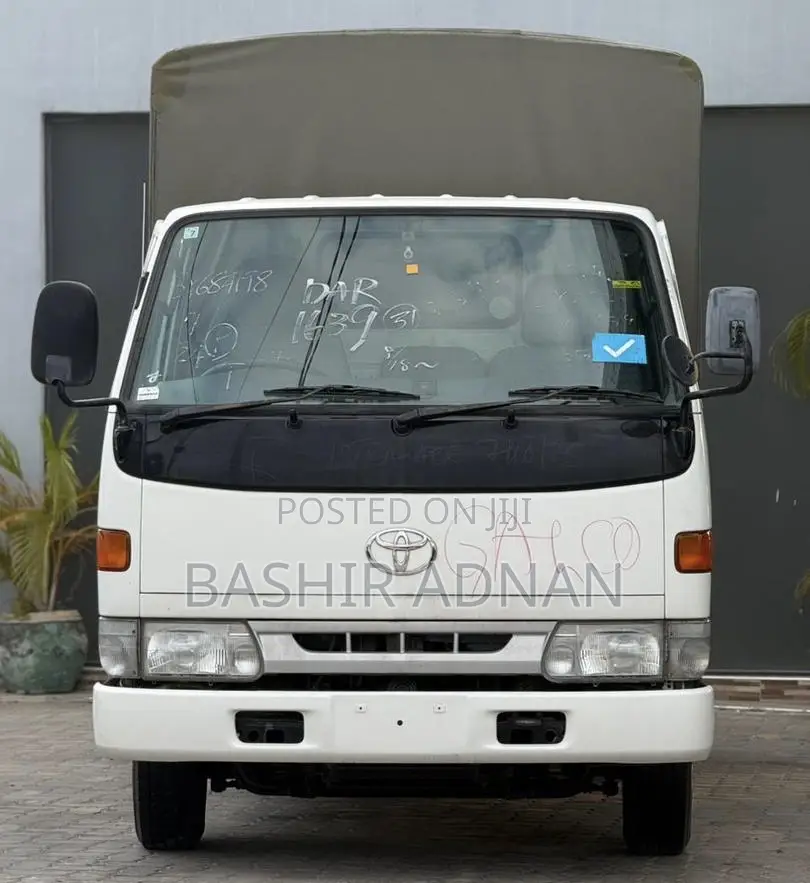 Toyota Dyna Truck Boxbody 1.5 Tonnes Unregistered(Mpya) Chasis.
