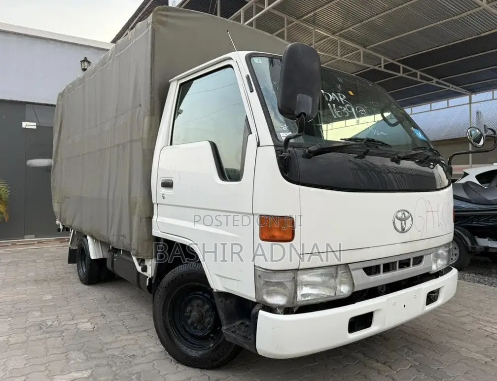 Toyota Dyna Truck Boxbody 1.5 Tonnes Unregistered(Mpya) Chasis.