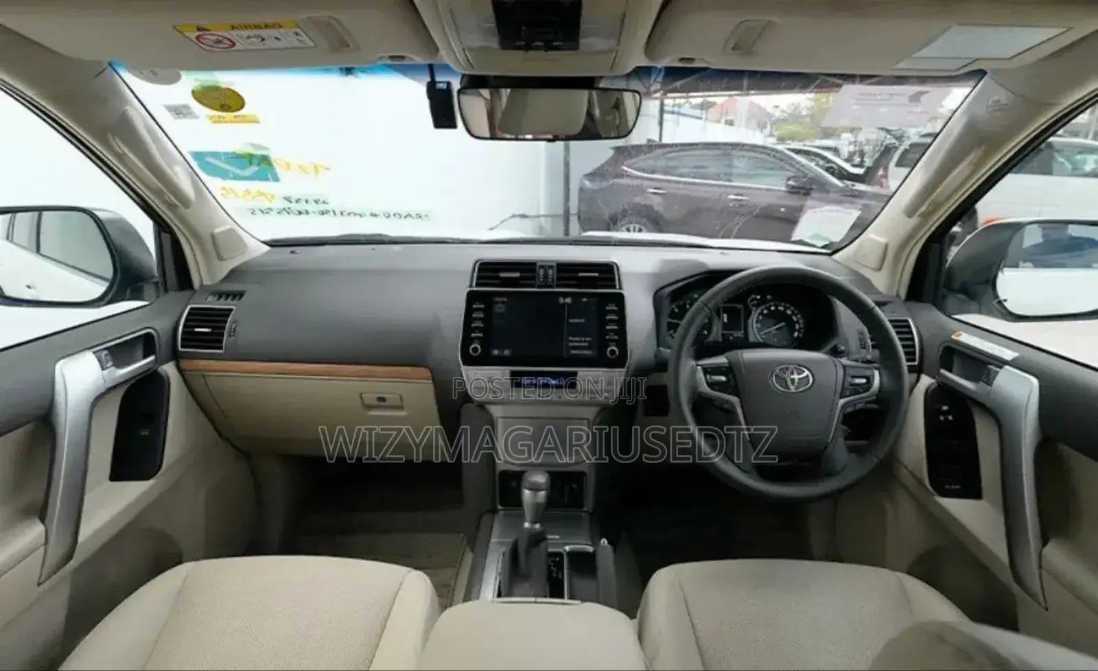 Toyota Land Cruiser Prado 2022 Off white