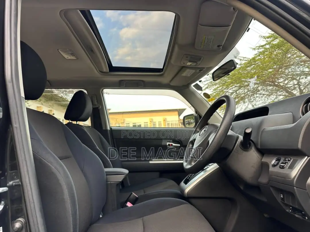 Toyota Corolla Rumion 2010 Black