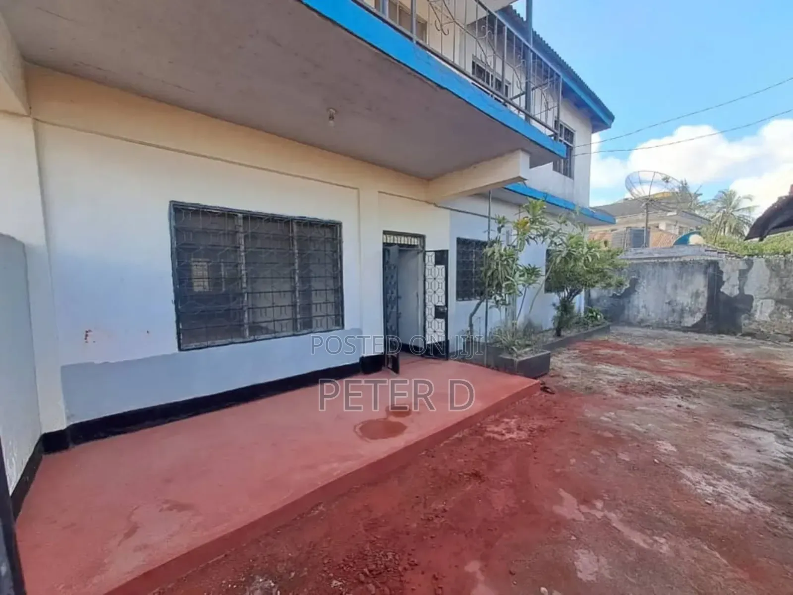 Jengo Karibu Na Lami Linafaa Kwa Shule Au Ofisi