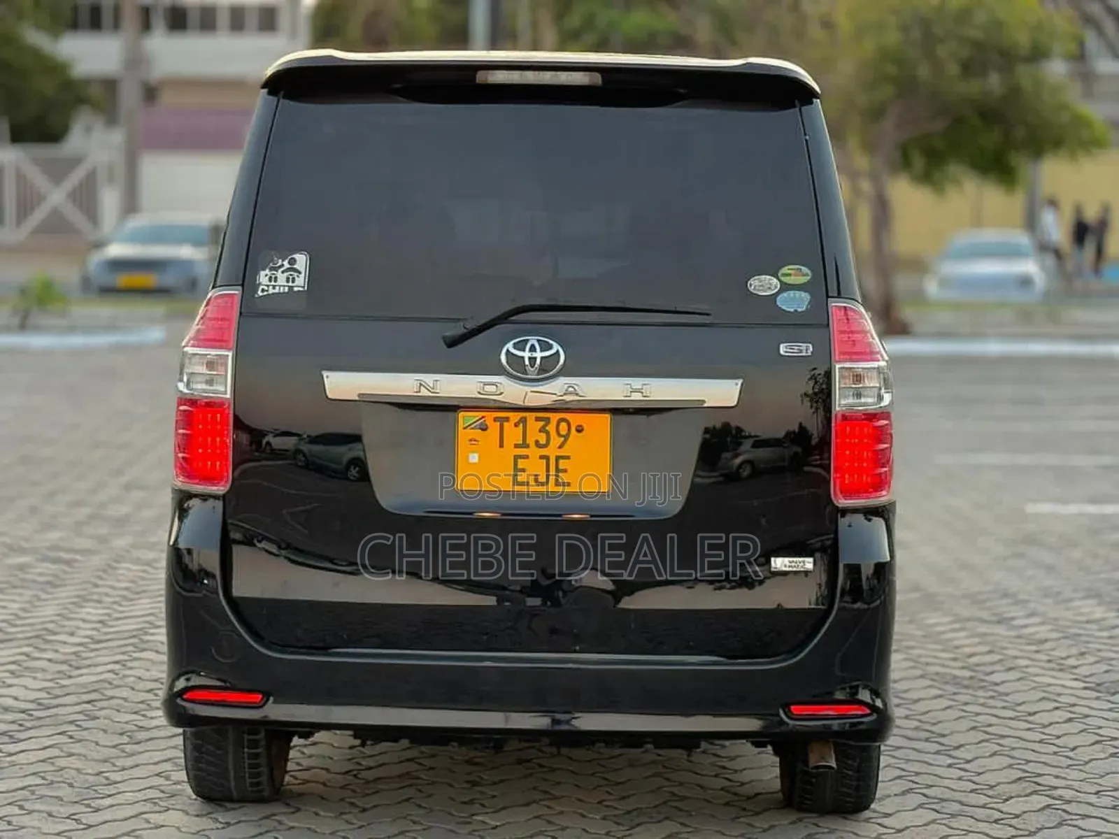 Toyota Noah 2010 Black